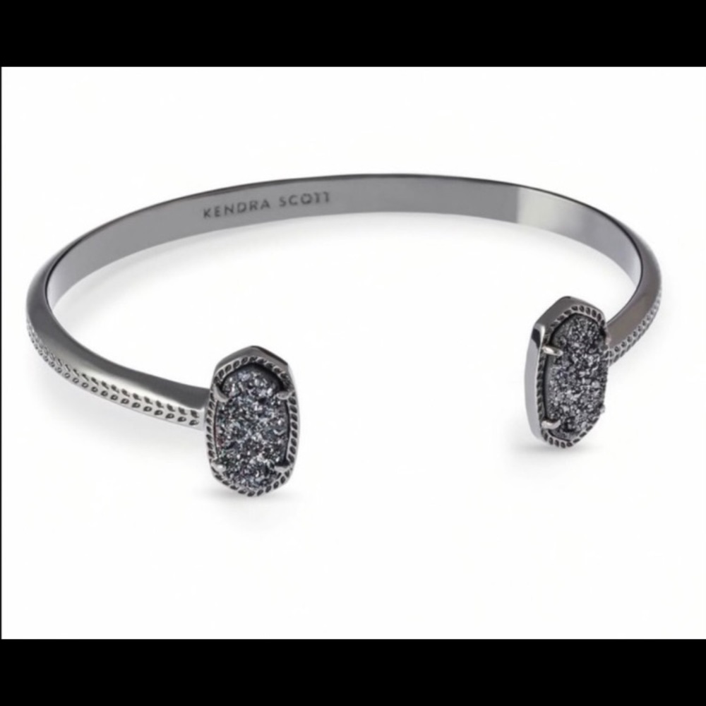 Elegant and stylish Kendra Scott cuff bracelet!